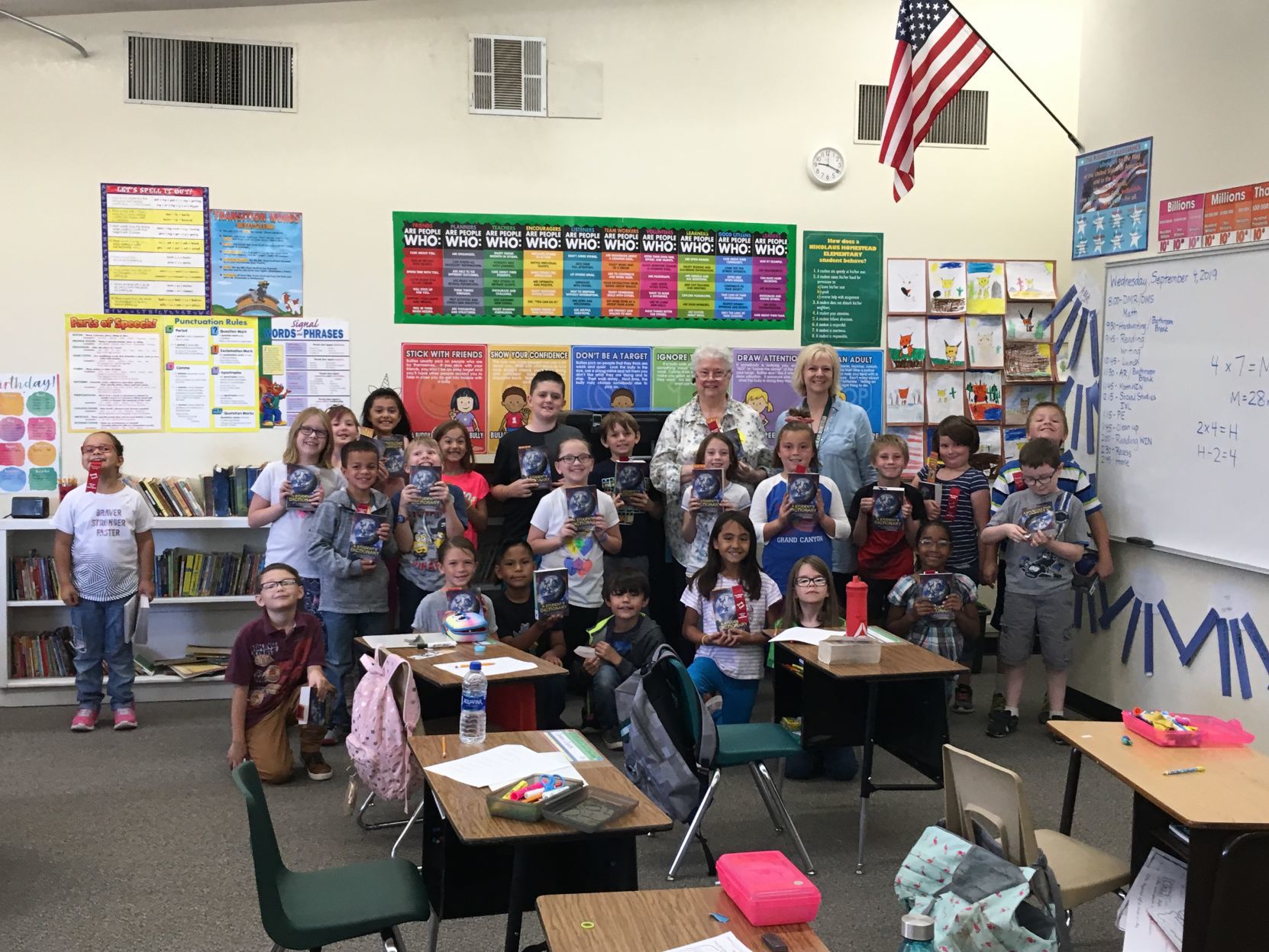 SL Elks donate 400 dictionaries to area schools